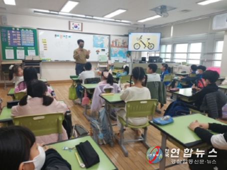 ‘우리 동네 배움터’ 인천 서구 청라1동 주민자치회, 초등학생 대상 자전거 안전교육