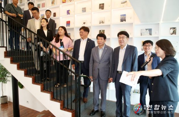 전주시 쪽구름도서관, 다 함께 누리는 세계문화 놀이터로 재개관