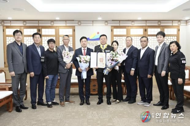 국민훈장 동백장 전수식 모습