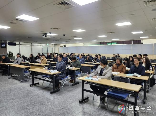 용인특례시 기흥구가 직업소개사업 종사자를 대상으로 교육을 진행했다.