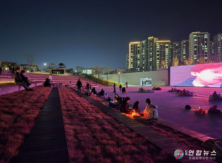 천안시는 지난달 31일부터 이달 1일까지 이틀간 야간 순환형 투어버스 ‘별빛한바퀴 시즌2’를 운영했다.