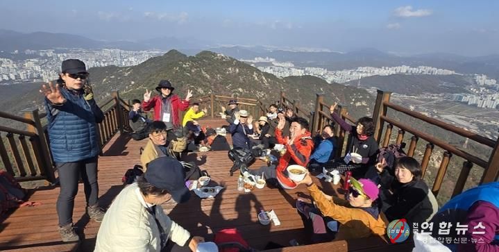 의정부시, 수락산 기차바위 전망대 및 쉼터 조성 완료…시민에 전면 개방
