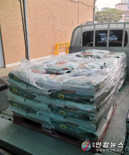 백석읍, 익명의 주민으로부터 백미 100포 기탁 받아…취약계층 지원