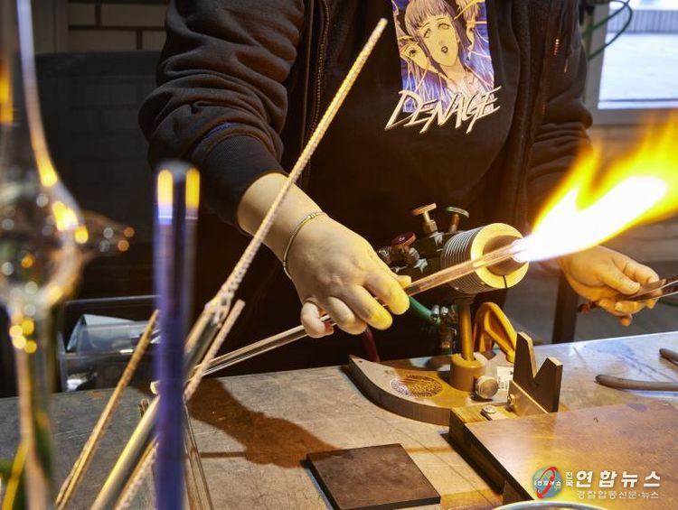 경기공예창작지원센터 유리공방