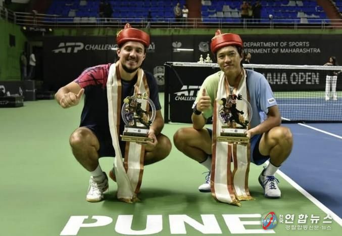 우승 사진(오른쪽 남지성 선수)