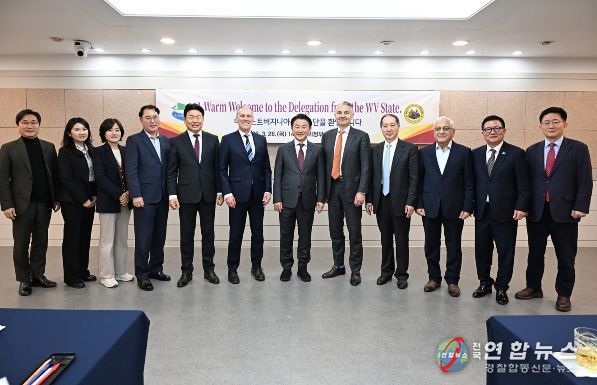 의정부시는 3월 26일 시청 회룡홀에서 미국 웨스트버지니아주 대표단을 맞아 관내 유망 바이오 기업의 해외 진출과 글로벌 투자 협력을 위한 면담을 진행했다.