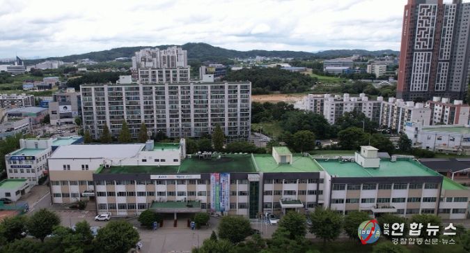 1. 천안 서북구청 전경.