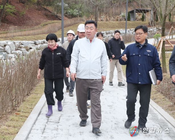 이범석 청주시장, 운천근린공원 조성현장 점검